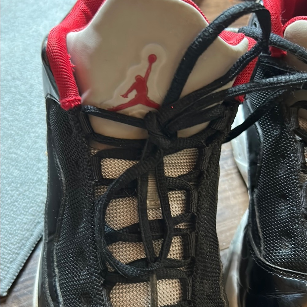 Jordan Kids Sneakers Black and Red - Picture 4 of 6